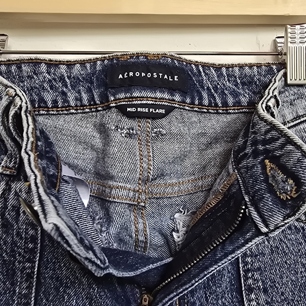 Aeropostale Flare Mid-Rise Cargo Washed Jeans Size 6R - Picture 7 of 12